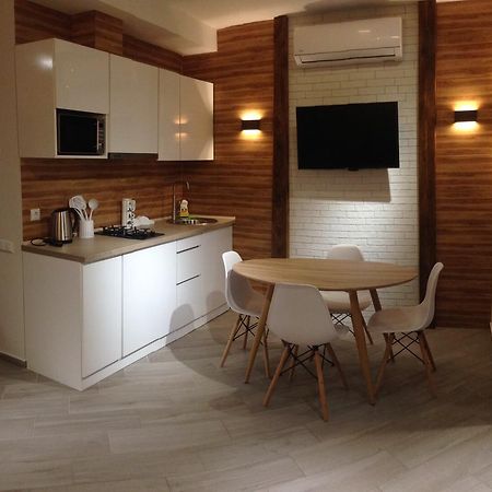 V&A Lux Apartments บาทูมิ ภายนอก รูปภาพ