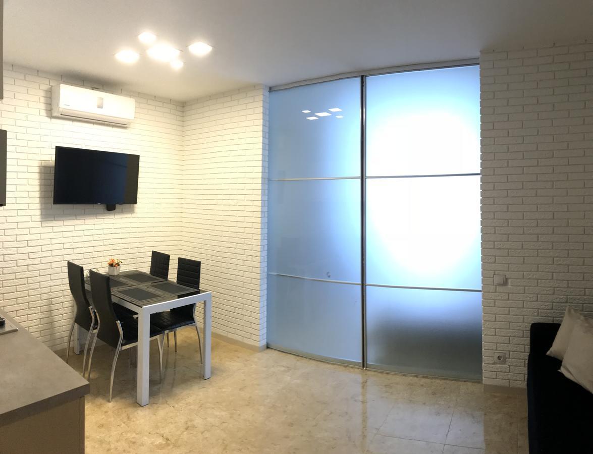 V&A Lux Apartments บาทูมิ ภายนอก รูปภาพ